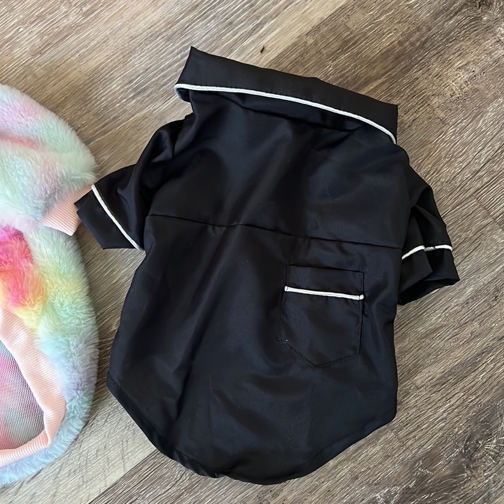Puppy 🐶 and Dog Outfit bundle of 2 size M - Picture 4 of 5